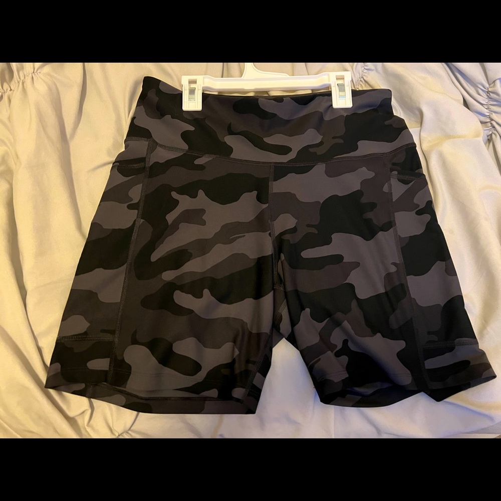 Camo biker shorts